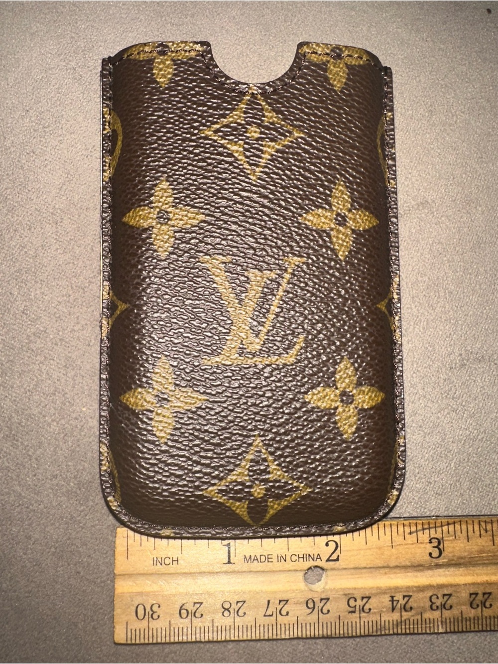 Louis Vuitton Monogram Card/ Accessories Sleeve - Picture 4 of 6